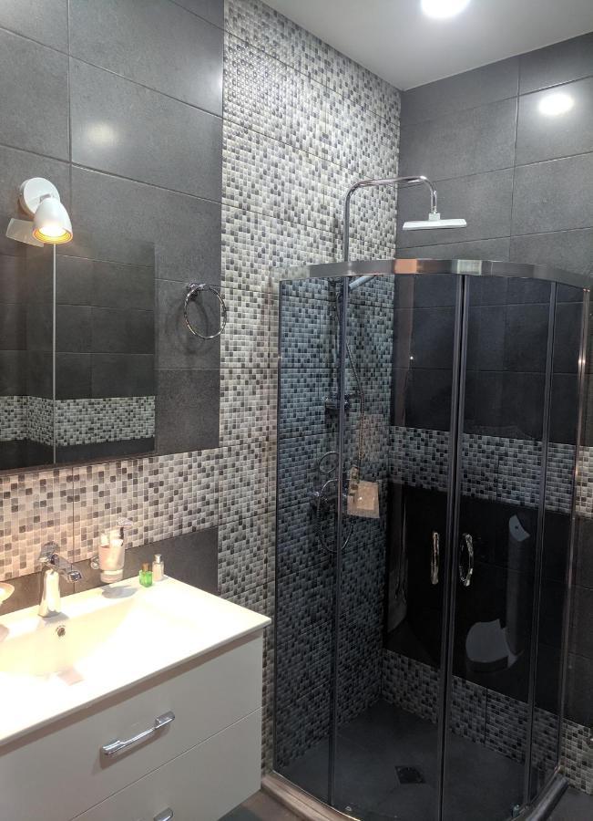 Hotel 5 Rooms Tbilisi ภายนอก รูปภาพ