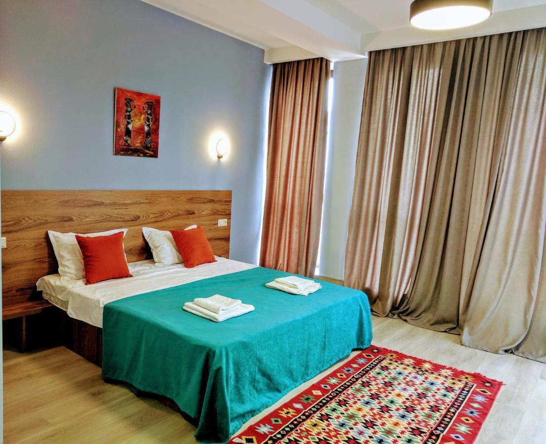 Hotel 5 Rooms Tbilisi ภายนอก รูปภาพ